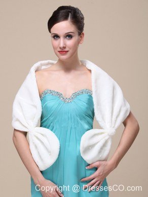 Faux Fur Special Occasion / Wedding Shawl In Ivory With V-neck